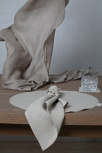 Load image into Gallery viewer, Linen Napkins, Set of 4